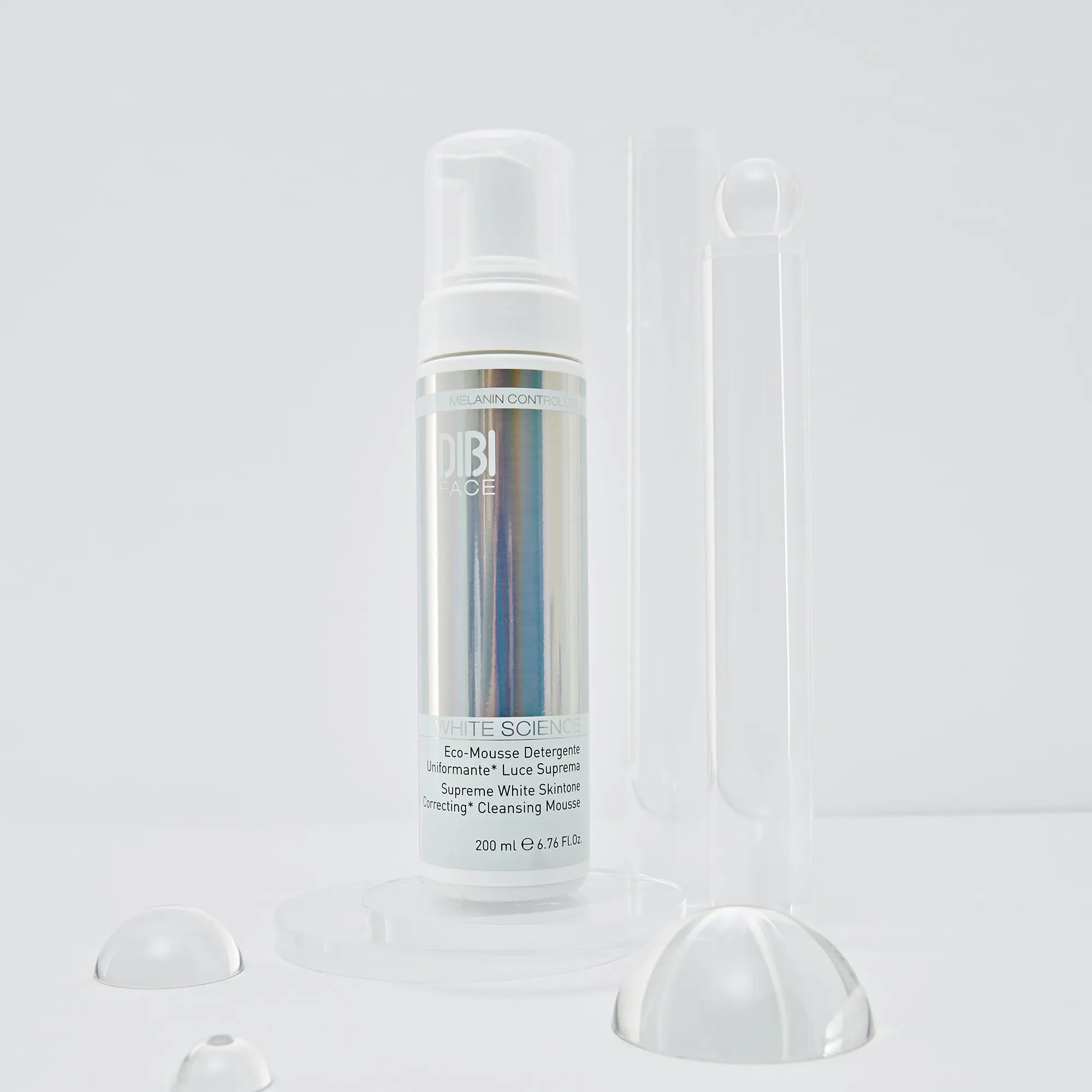 Supreme Light Uniforming* Eco-Mousse Cleanser